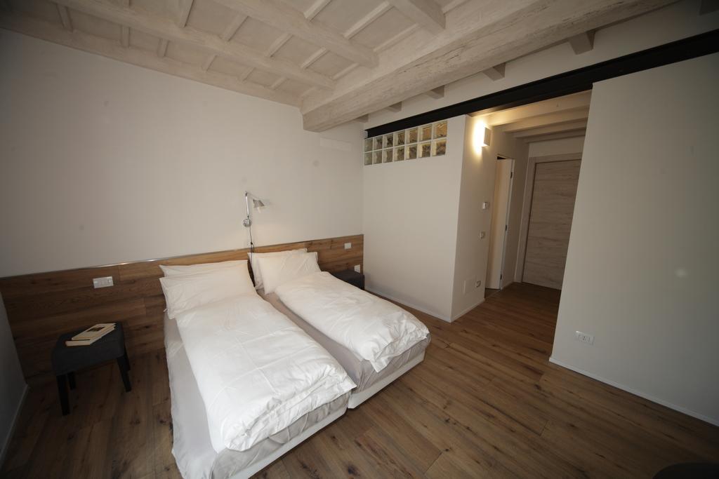 32 Bnb Camerecaffe Pavia Room photo